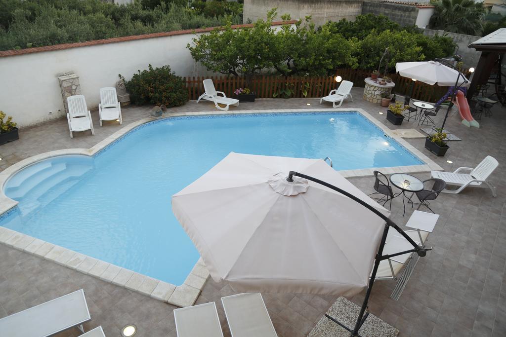 Il Quadrifoglio Bed & Breakfast Трапани Екстериор снимка